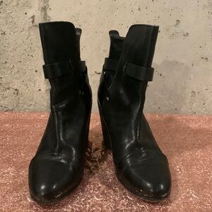 Rag & Bone Black Leather Kinsey Slip On Ankle Booties Size - Euro 40